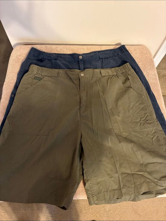 Source Unknown Other - Lot of 2 Men’s Apparel Zone size 44 Green & Blue Casual Utility Shorts size 44